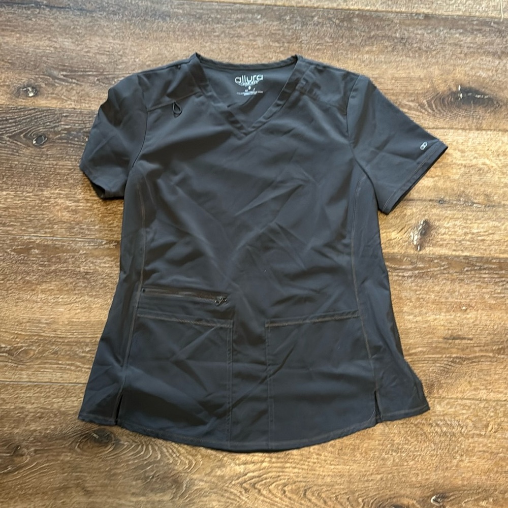 Cherokee allura gray scrub top small